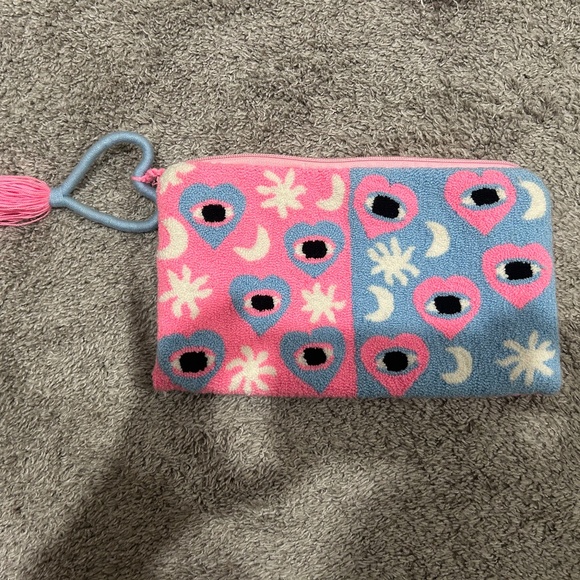 Le Pom Pom PINK & BLUE HEARTS CLUTCH - Picture 2 of 7